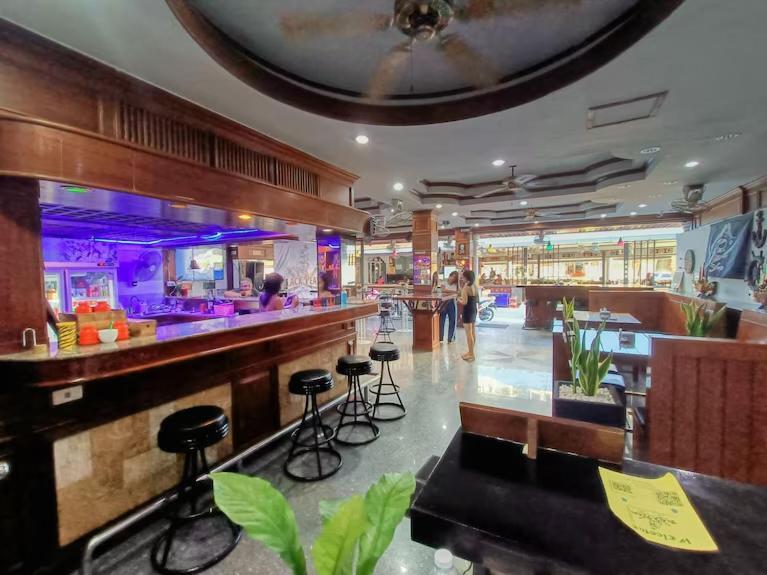 Hack Patong Beach Hotel Ngoại thất bức ảnh