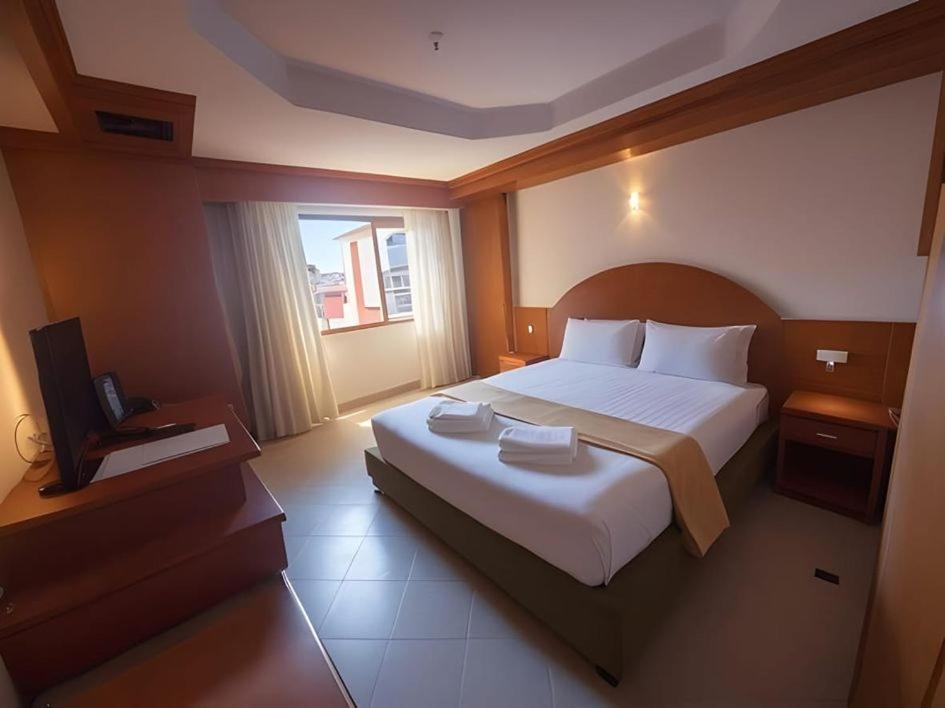 Hack Patong Beach Hotel Phòng bức ảnh