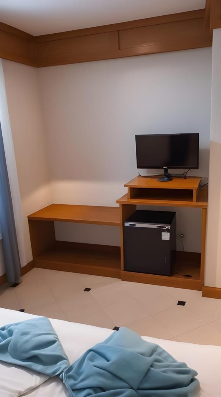 Hack Patong Beach Hotel Phòng bức ảnh