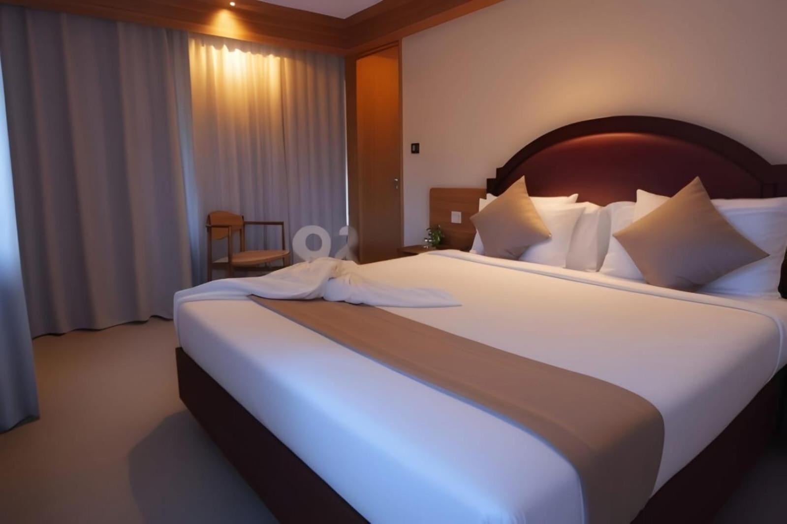Hack Patong Beach Hotel Ngoại thất bức ảnh