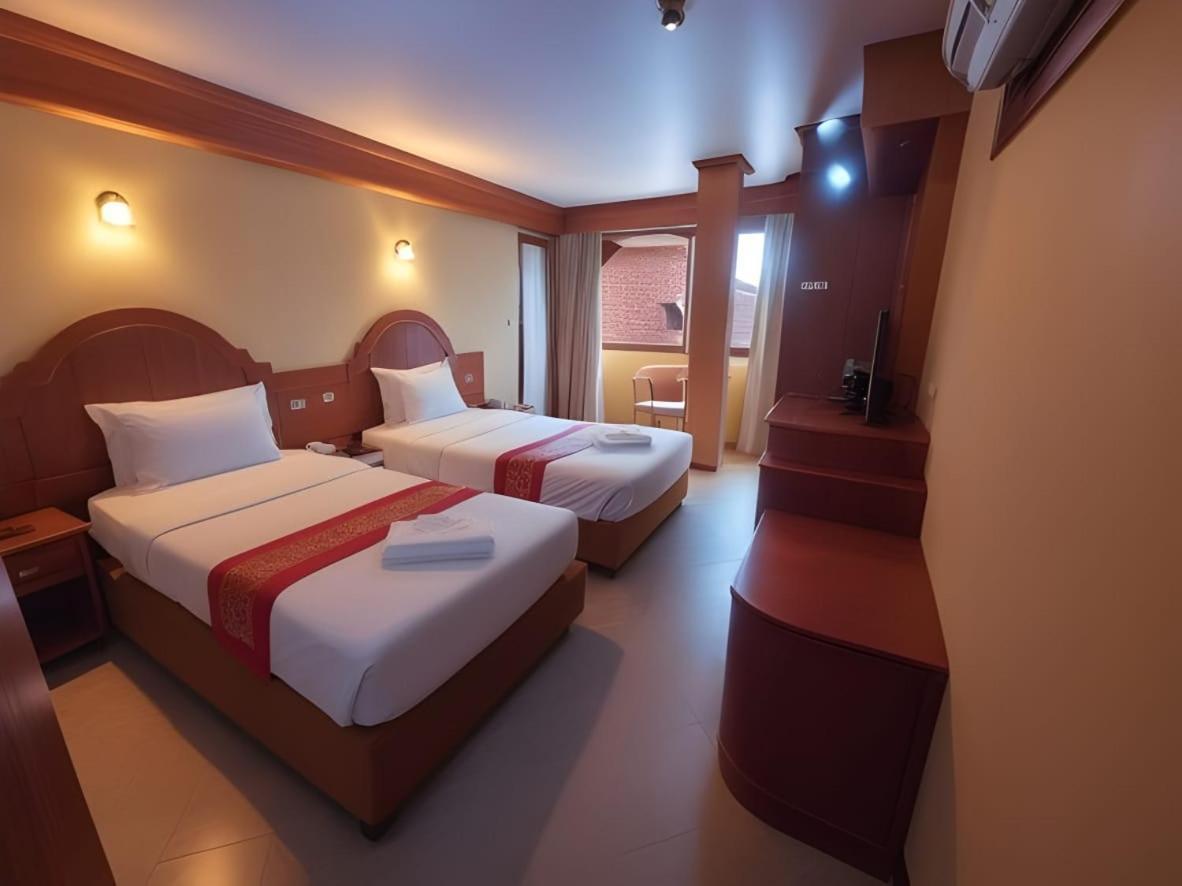 Hack Patong Beach Hotel Phòng bức ảnh