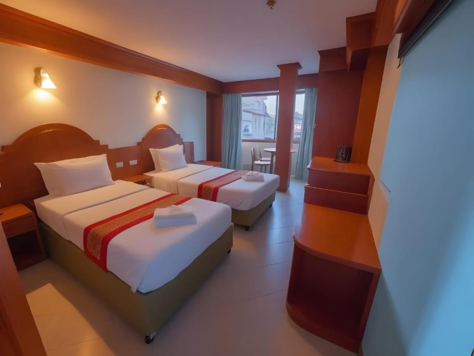 Hack Patong Beach Hotel Phòng bức ảnh